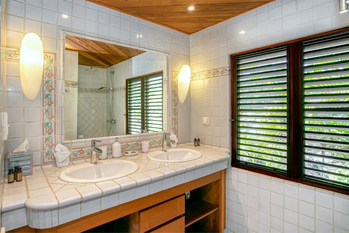Villa rental St Martin - Bathroom 1